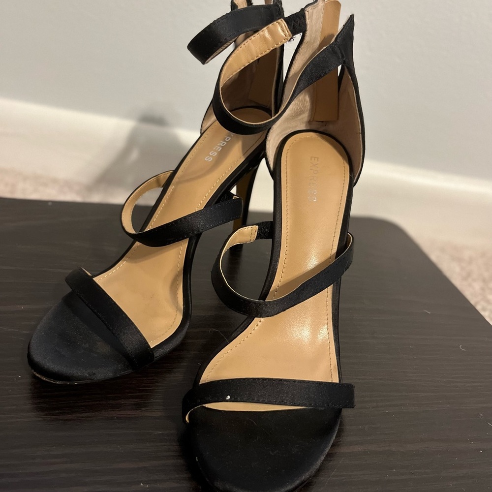 Express heels